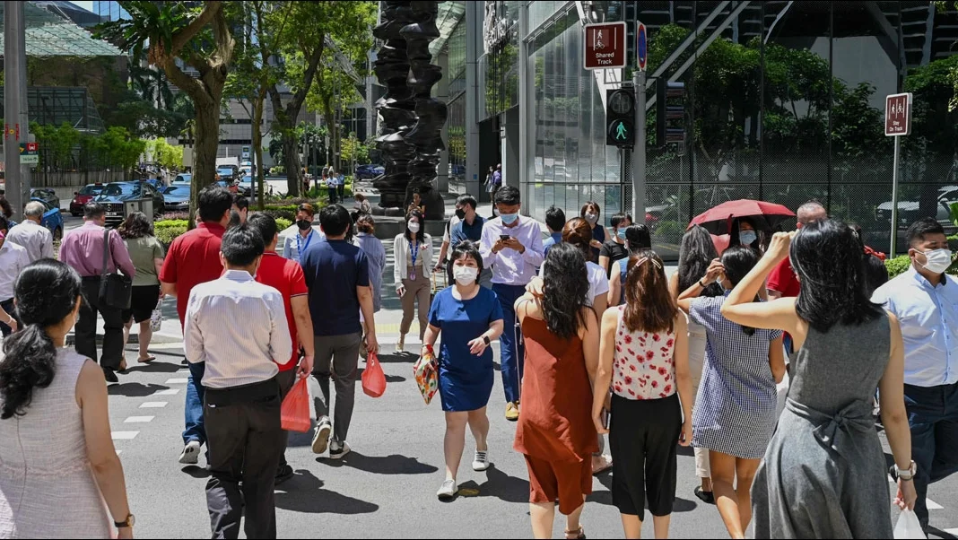 新加坡越来越老？人口突破621万，年轻人却越来越少：2026人口简报解读